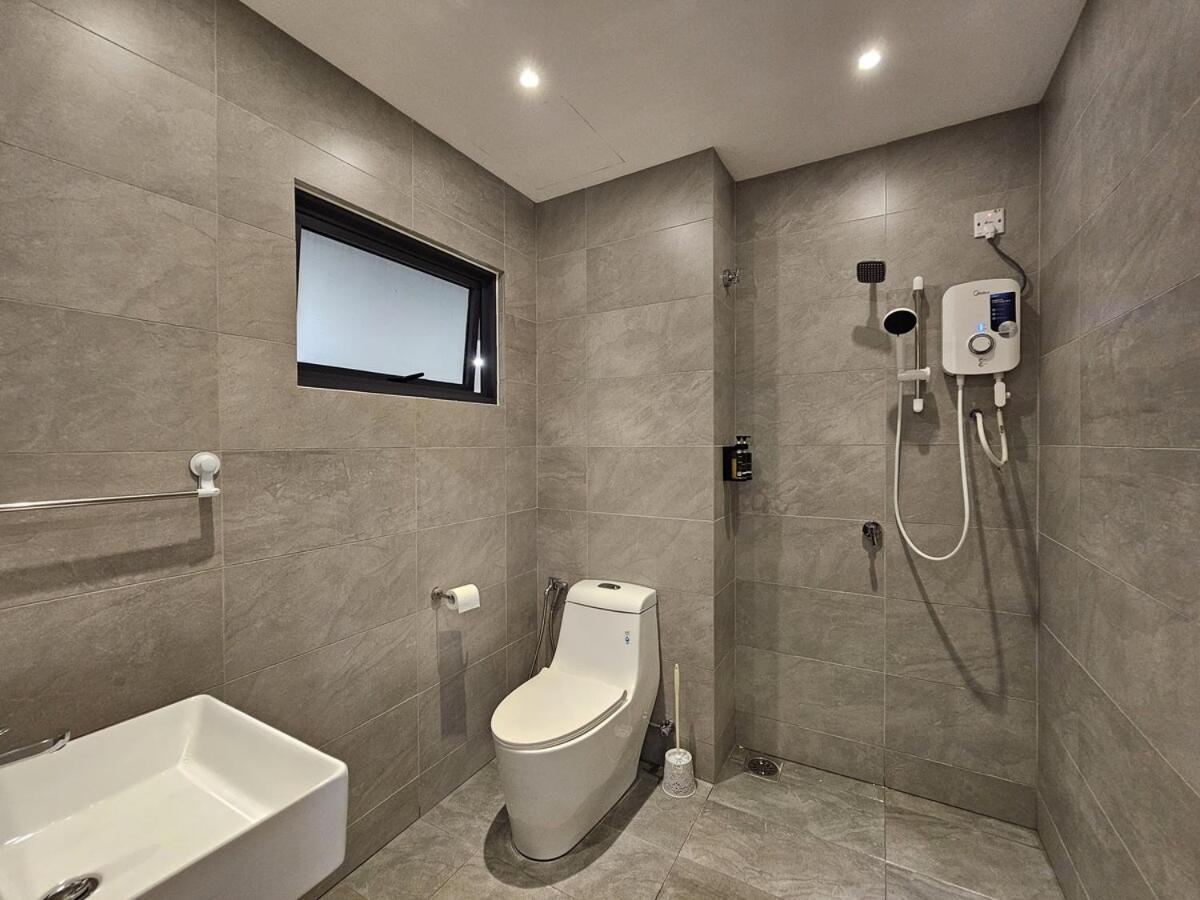 New Cozy Soho 3mins-setia Mall Sccc 2-5pax Apartment Shah Alam